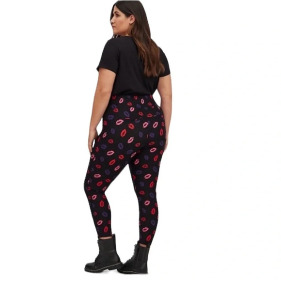 TORRID NEW Pocket Pixie Luxe Ponte Lips Pants Plus Size 3X - Picture 6 of 11